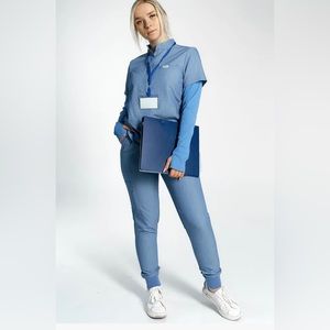 Sigma scrubs large set with attached sleeves melange blue brand new